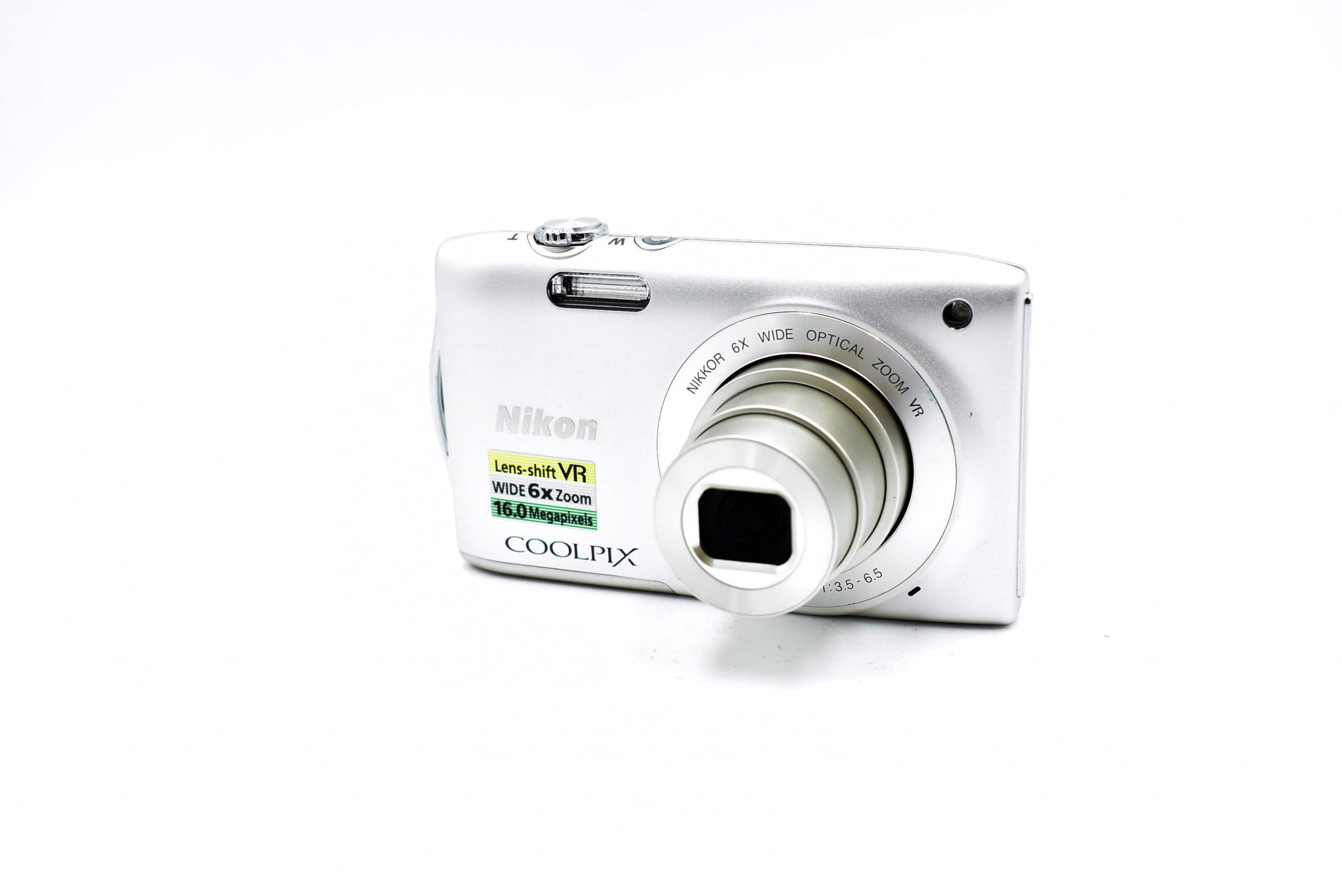 What resolution is Nikon Coolpix S3300?